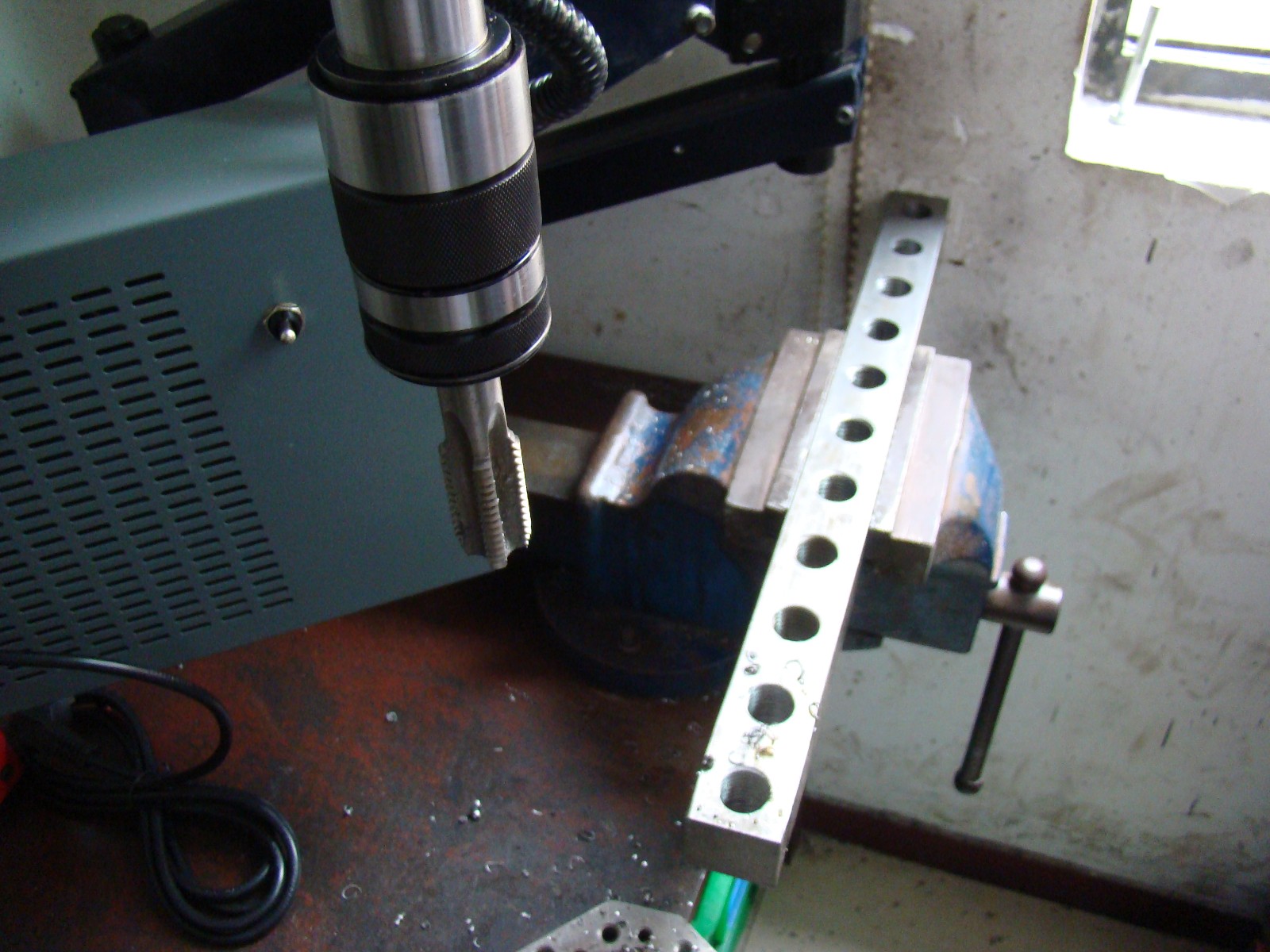 LFD904-33   (���L1.2��)