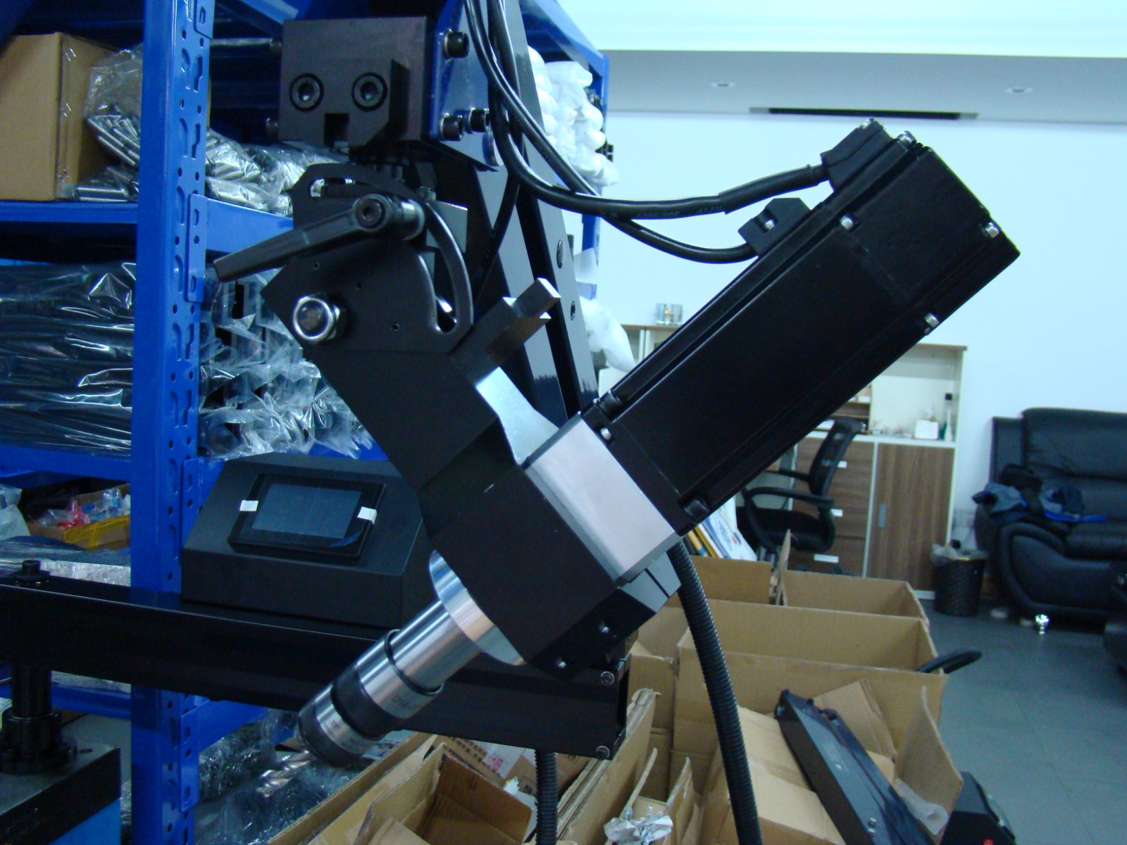 LFD904-16  (臂長1.1米)