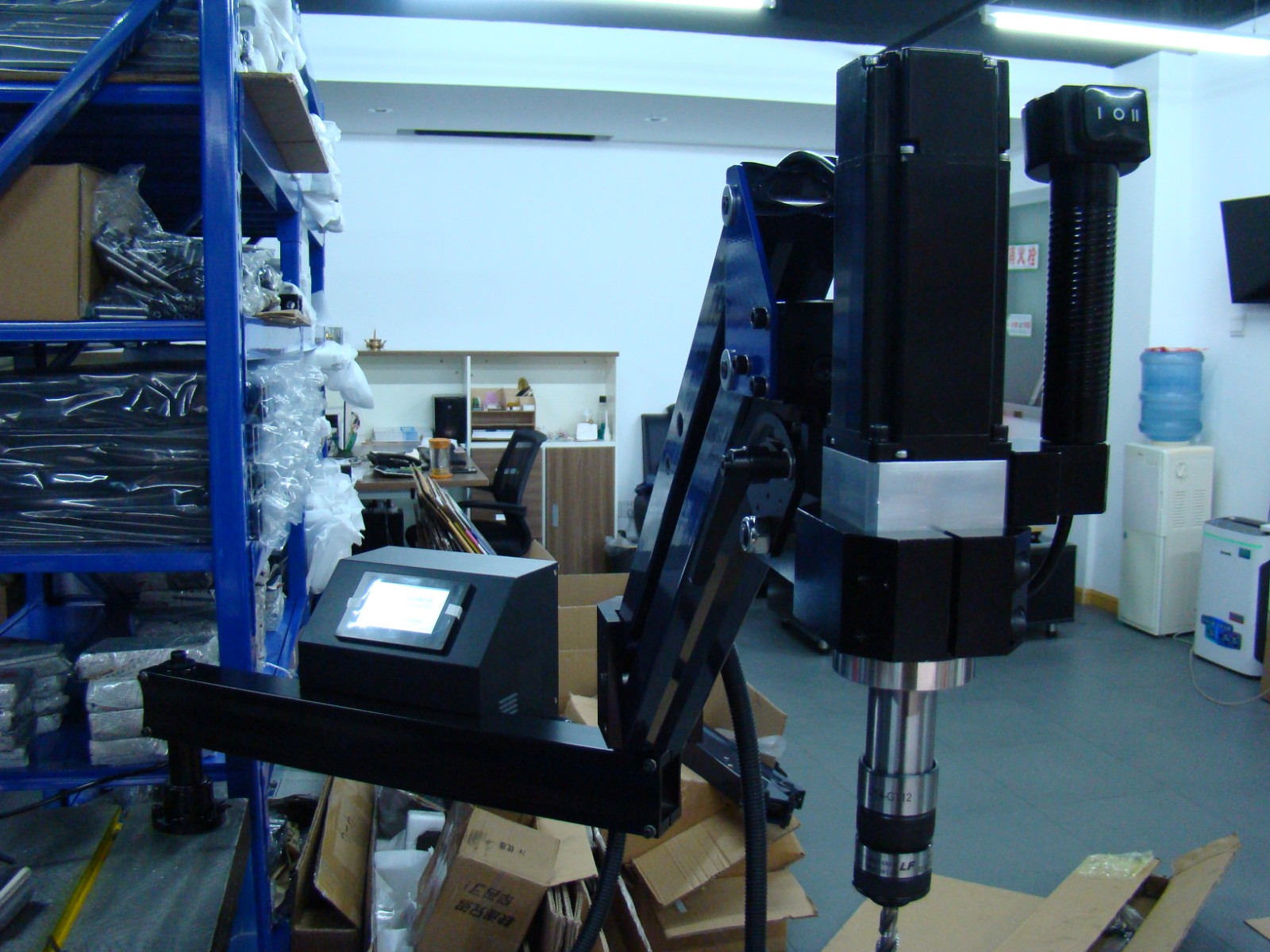 LFD904-16  (臂長1.1米)